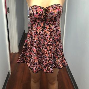 Strapless floral mini dress